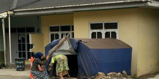 bisa rasakan aura negatif para tamu rev2