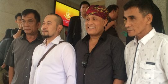 Papa T Bob laporkan 3 tempat karaoke, gandakan lagu tanpa izin