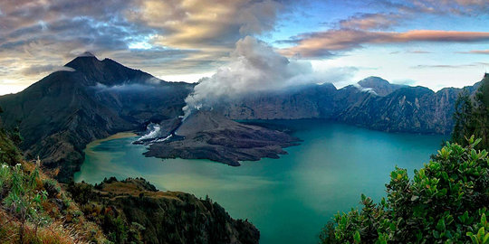 Erupsi Gunung Rinjani, Ngurah Rai & Selaparang ditutup hingga Kamis