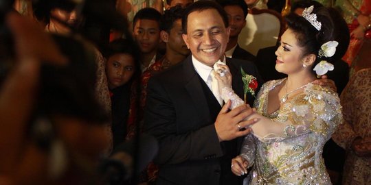 Deretan artis yang nikah dengan perwira TNI dan Polri 