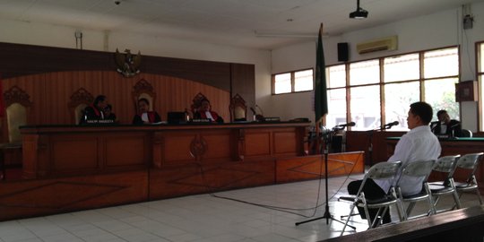 Bupati Sumedang dituntut tiga tahun penjara