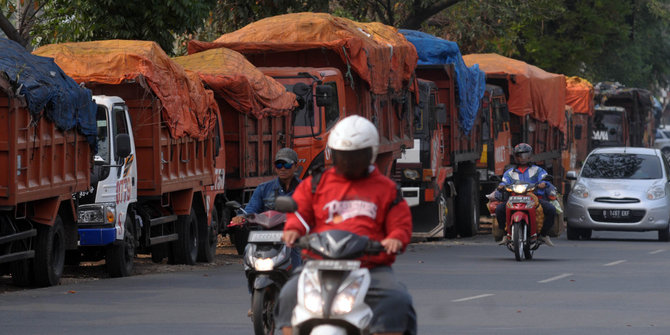 Jalur sudah di buka, sampah di Jakarta baru bersih 3 hari lagi