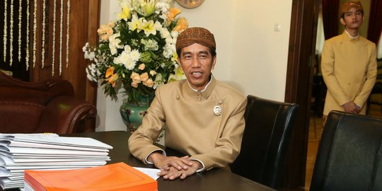 Melirik efek dahsyat saat subsidi listrik dicabut Jokowi tahun depan