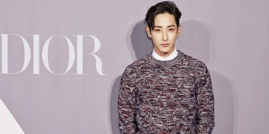 Makin chubby atau oplas? Model aktor Lee Soo Hyuk bikin pangling