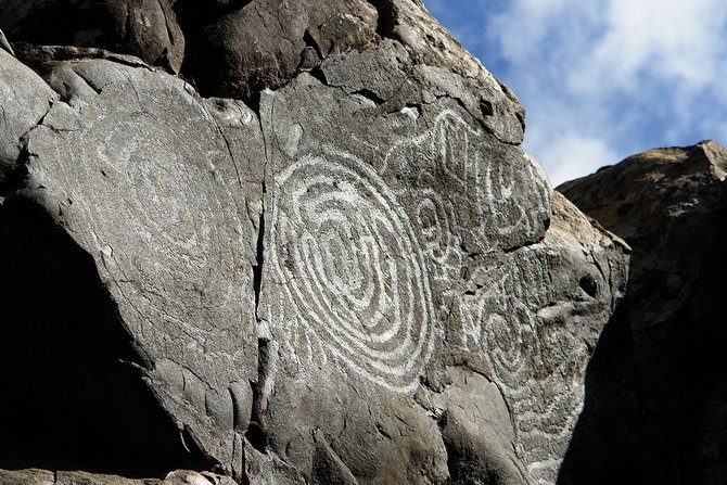 petroglyph peninggalan guanche di kepulauan canary