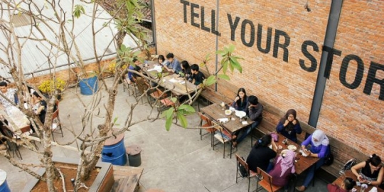 Nongkrong Seru di Kafe Industrial Two Stories Bogor