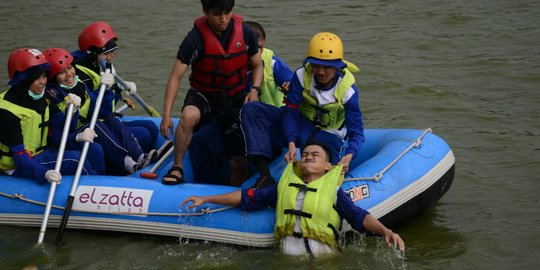 Ratusan pelajar ikut Sekolah Siaga Bencana 2015 di Situ Gintung