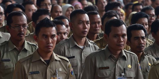 Pemerintah diminta angkat tenaga kerja honorer