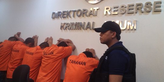 Ikut merampok Rp 1,75 M di Cilandak, anggota TNI & eks Brimob buron