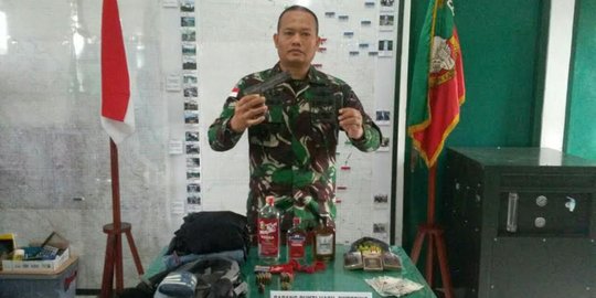 Hindari razia Kostrad, pria berpistol tabrak barikade lari ke hutan