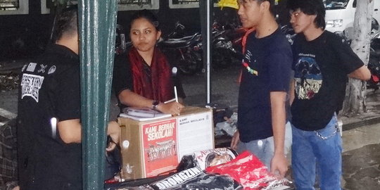 Komunitas Bandung beli mobil angkutan sekolah untuk korban konflik