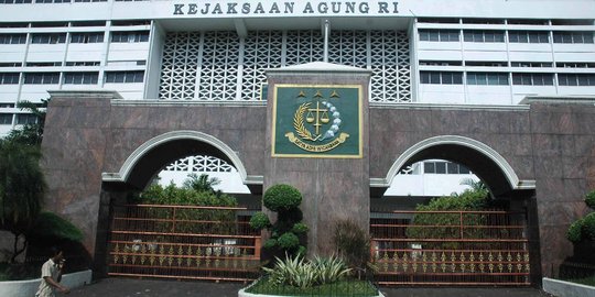 Kasus bansos, Satgasus Kejagung geledah ruang Sekwan DPRD Sumut