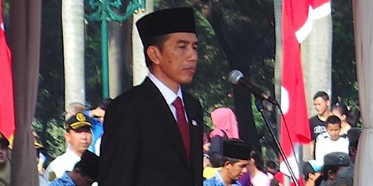 Pimpin upacara Hari Pahlawan di Surabaya, Jokowi kutip Bung Tomo
