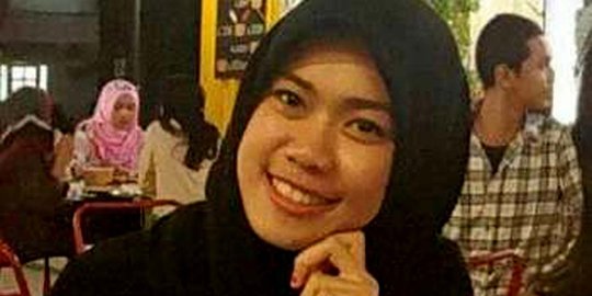 bertubuh tambun di kolam renang