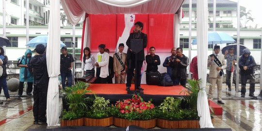 Mana yang benar, Soekarno atau Sukarno