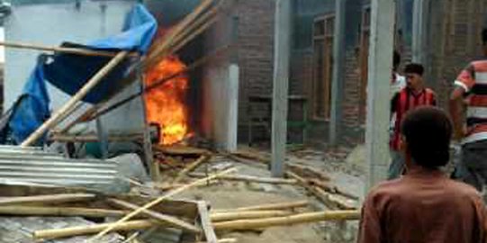 Tempat Ibadah Di Rembang Dirusak Dan Dibakar Massa Merdeka Com