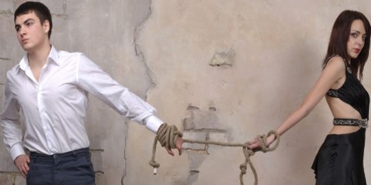 4 Tipe wanita yang harus dihindari pria