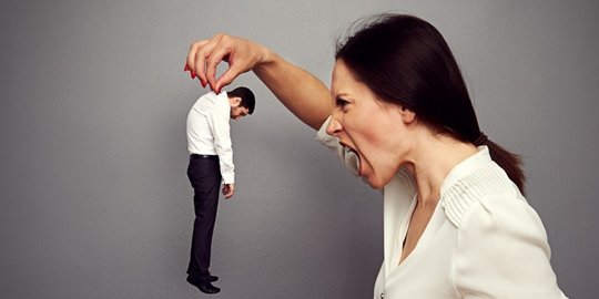 4 tipe wanita yang harus dihindari pria