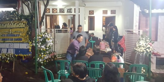 Sebelum meninggal Dokter Andra memaksa ingin tidur bersama ibu
