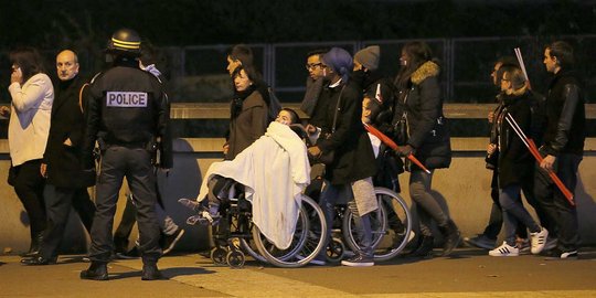 Satu pelaku teror Paris dikhawatirkan belum tertangkap