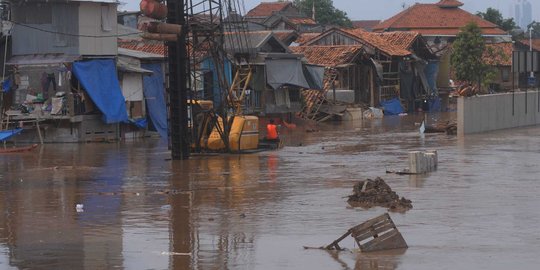 Dikirim air bah, normalisasi Ciliwung di Kp Melayu terhenti