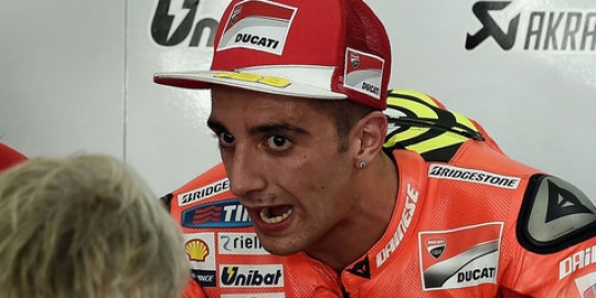 Demi persiapan MotoGP 2016, Iannone tunda operasi