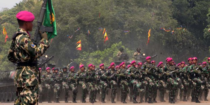 Deretan senjata canggih andalan Marinir TNI AL | merdeka.com