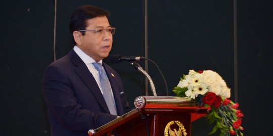 Desmond: Setya Novanto harus mundur dari pimpinan DPR