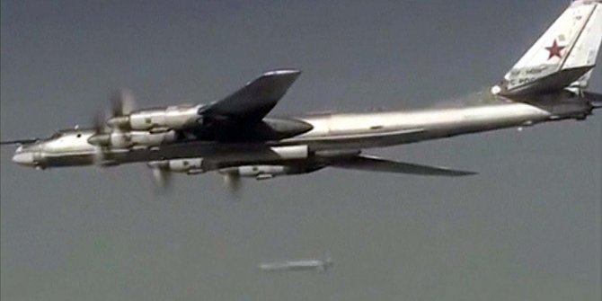 Gempuran sengit jet bomber Rusia di langit Suriah