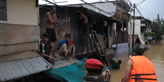 Warga Bidara Cina soal relokasi: Monyet aja dipindahin 