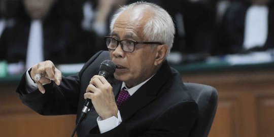 Dituntut 10 tahun penjara, OC Kaligis tuding JPU dengki kepadanya