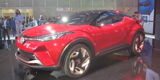 Toyota Scion C-HR ikut hebohkan pameran LA Auto Show 2015