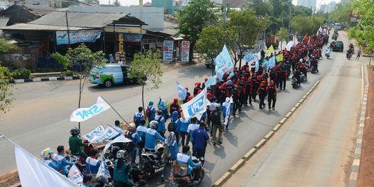 Tolak PP Pengupahan, ratusan buruh jalan kaki Bandung-Jakarta