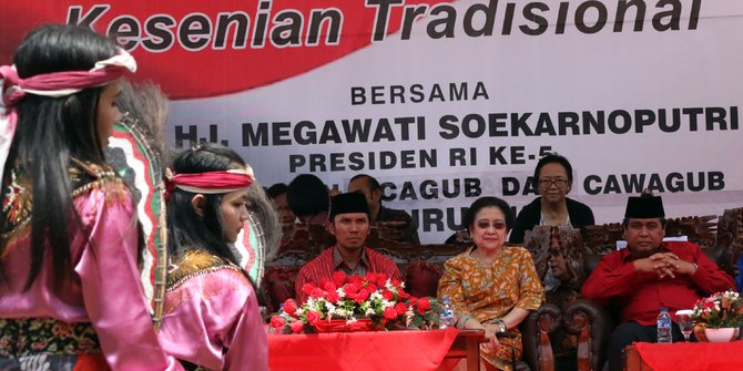 Hadir di Jambi, Megawati dukung Hasan Basri Agus-Edi Purwanto