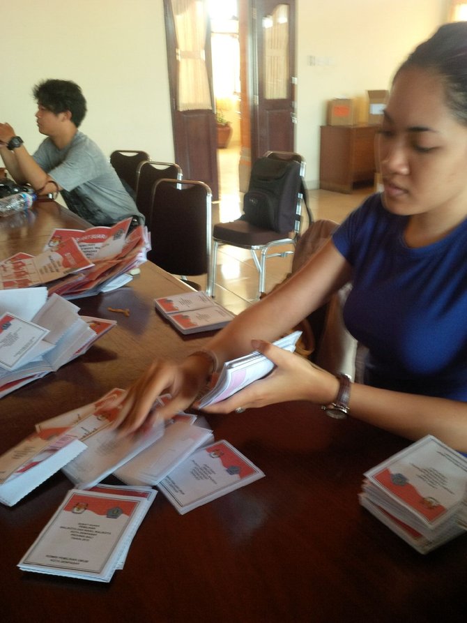 ratusan surat suara kota denpasar rusak