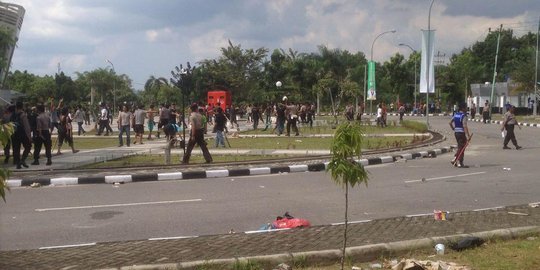 Askar Theking dan kader HMI saling lempar batu di Pekanbaru