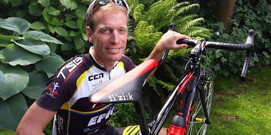 belanda ini lolos dari dua kali kecelakaan pesawat rev3