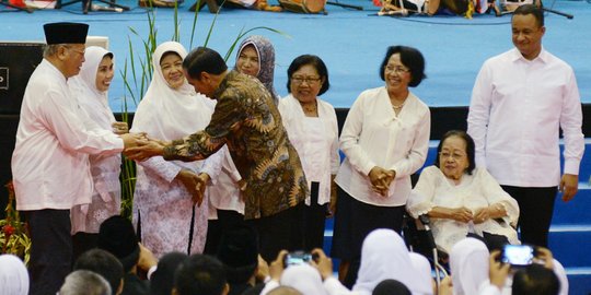 Jokowi undang guru-guru semasa SMP & SMA makan siang di Istana