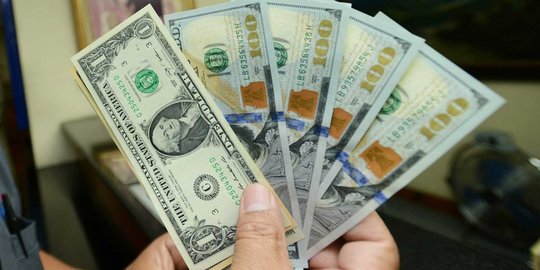 Rupiah ditutup menguat tipis 4 poin ke level Rp 13.718 per USD