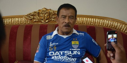 Cerita Umuh Muchtar ditilang polisi Thailand demi dukung Persib