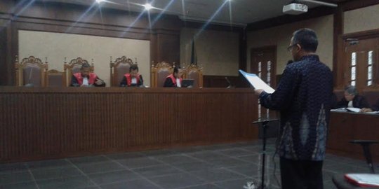 Bacakan pledoi, eks Tripeni Irianto akui terima suap dari Kaligis