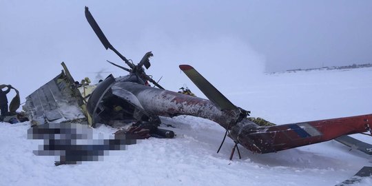 Helikopter Mi-8 Rusia jatuh di gurun salju, 15 orang tewas