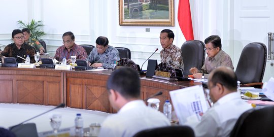 Jokowi minta penyaluran bansos Rp 100,3 T tepat sasaran & transparan