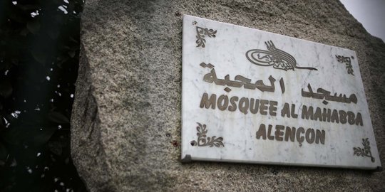 Masjid ini diduga tempat persembunyian dalang teror Paris