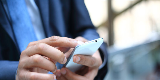 lelaki saudi ceraikan istri lewat pesan singkat rev5