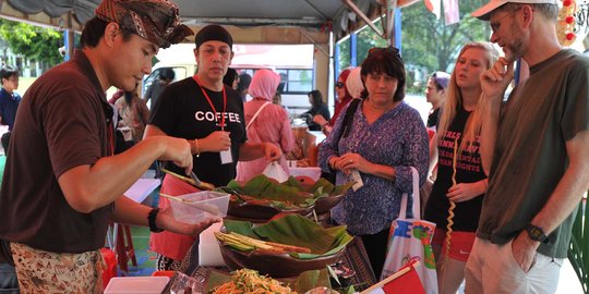 Kuliner khas Nusantara di Indonesia Festival laris diserbu turis