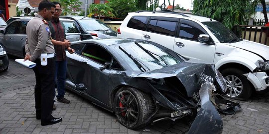 Ini Lamborghini yang tabrak penjual STMJ di Surabaya saat balap liar