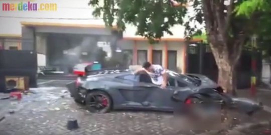 Pengemudi Lamborghini maut di Surabaya jadi tersangka