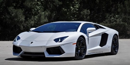 8 koleksi mobil mewah kobe bryant paling 'ngeri'!
