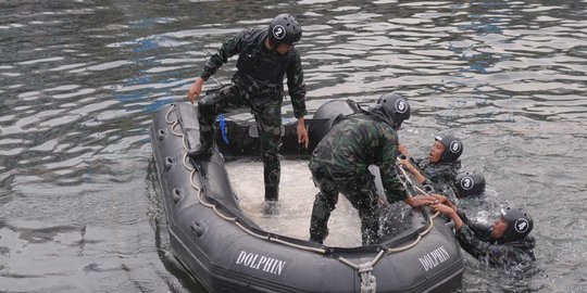 Anggota TNI yang tewas ditembak OPM dievakuasi ke Jayapura